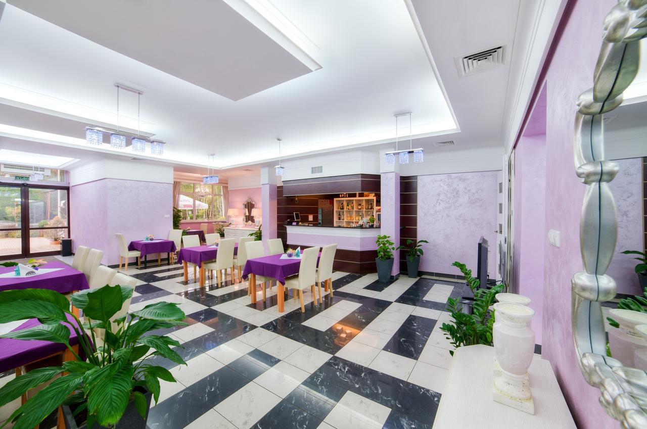 Imperium - Hotel Restauracja Firlej Exterior foto